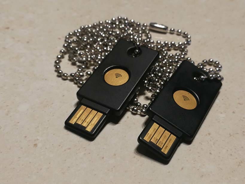 Yubico YubiKey 5Ci with USB-C and Lightning connector for mobile devices