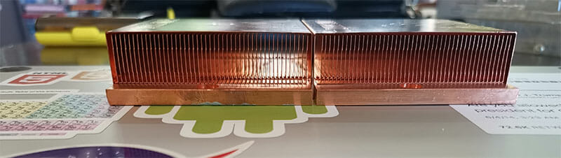 Side on picture of server heatpipes