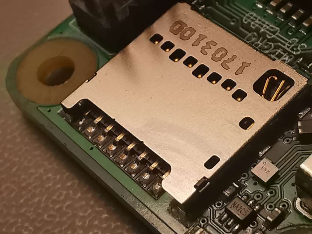 Raspberry Pi Micro SD Slot